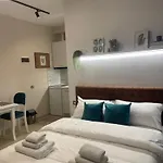 게스트하우스 Nestly 4*