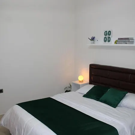 Nestly Gæstehus Tirana